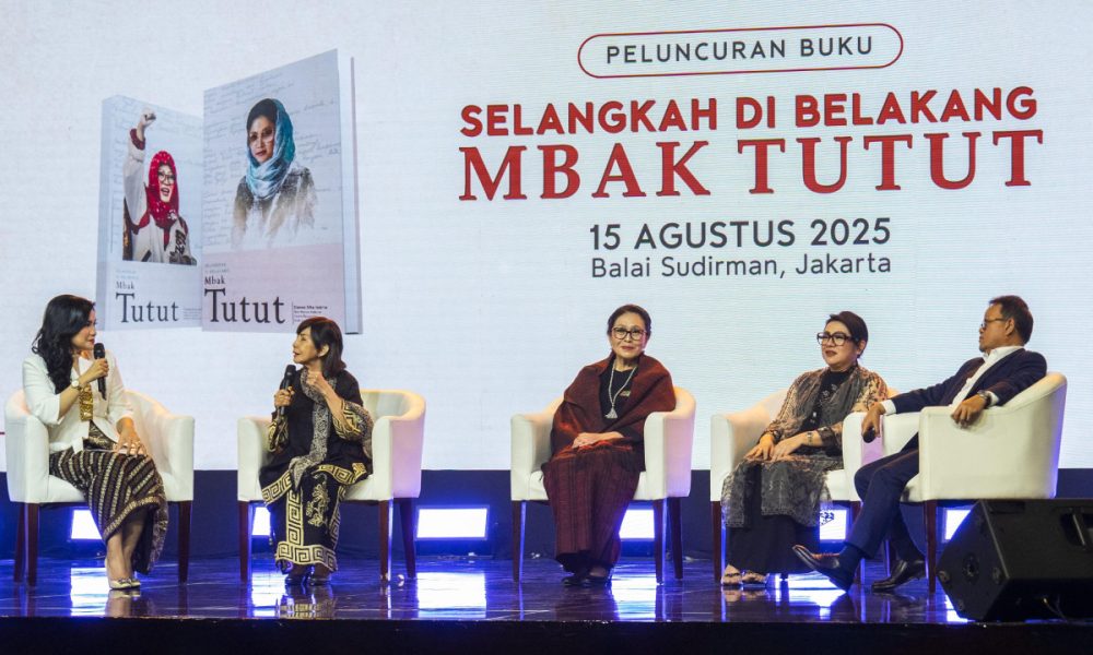 Peluncuran Buku Kisah Inspiratif Perjalanan Hidup Siti Hardiyanti ...